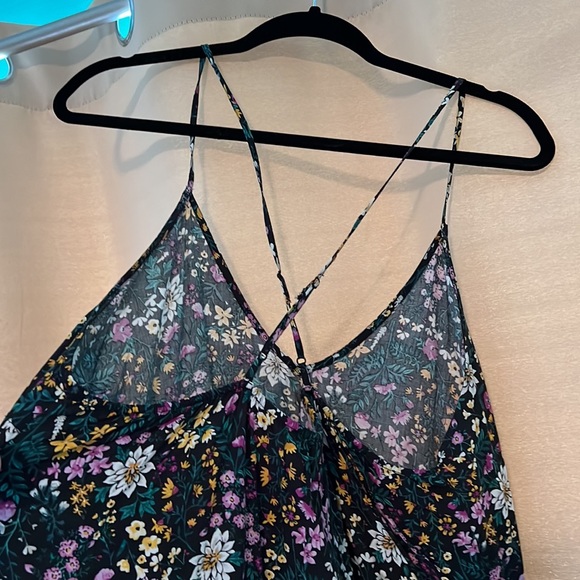 Black with flowers - Picture 3 of 3